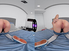 Teen Luciana flaunts her fine derrière in solos