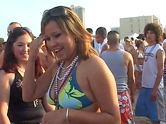 Sizzling hot bikini ladies were caught on my camera