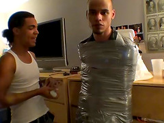 Gays gets ready to have sucking experience