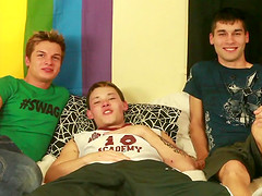 Hot Twink Gay Threesome Suck and Fuck