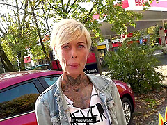 HD POV video of blonde Vicky Hundt giving a nice blowjob