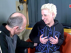 German boyfriend looks for a woman to fuck on the street