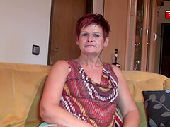 Old German housewife persuades to masturbate on camera