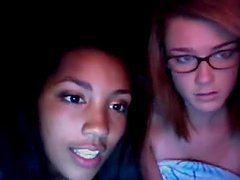 2 Teens Flash Their Tits And Masturbate