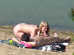 Caught a Couple Banging on the Beach