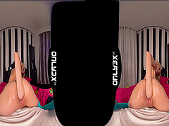 Homemade amateur VR porn video with a blonde girl riding in reverse